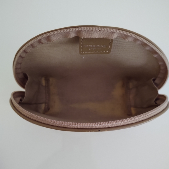 Burberry London Cosmetic Bag - Picture 8 of 8
